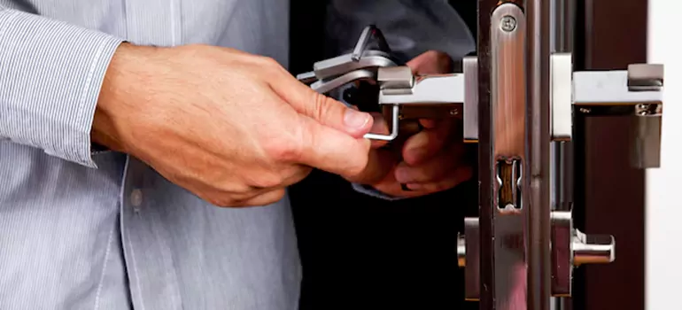 Local Multi Point Door Installation Experts in Glenvar Heights, FL